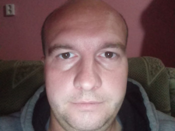 Gábor32 32 éves társkereső profilképe