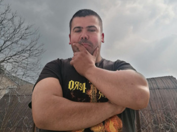 Sanyesz2 34 éves társkereső profilképe