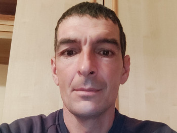 Zoltán2323 44 éves társkereső profilképe