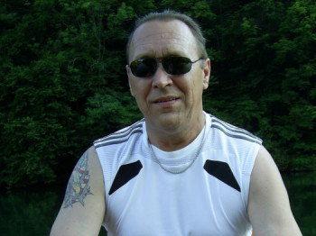 Nyelvtanár 62 éves társkereső profilképe