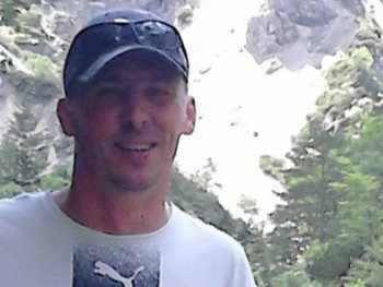 Hornyik Attila 43 éves társkereső profilképe