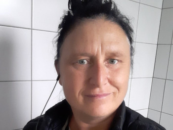 Éva Vica 48 éves társkereső profilképe