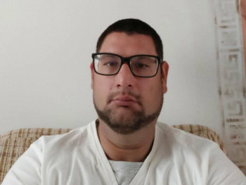 Andris 35 éves társkereső profilképe