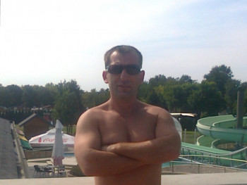 Juri 43 éves társkereső profilképe