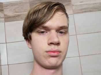 Viktor280 17 éves társkereső profilképe