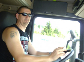Surdilovic 45 éves társkereső profilképe