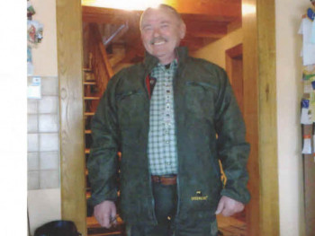 dezso 64 éves társkereső profilképe