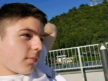 Ádám Szilágyi 17 éves társkereső profilképe