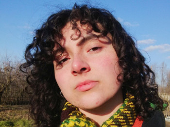 frhjni 23 éves társkereső profilképe