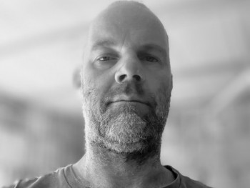 foxinit 40 éves társkereső profilképe