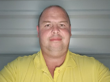 Bentom 42 éves társkereső profilképe