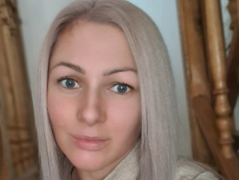 Henni 36 éves társkereső profilképe