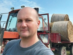 Roll 79 - 46 éves társkereső fotója