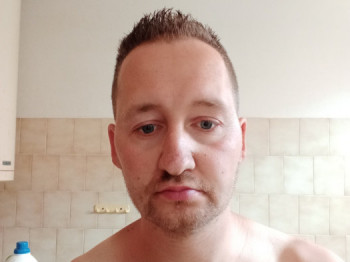 Károly33 34 éves társkereső profilképe
