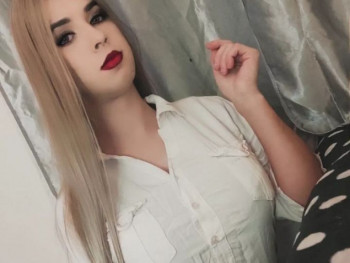 bogi varga 30 éves társkereső profilképe