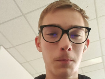 pap zoltán 19 éves társkereső profilképe