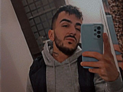 Zozo4203 - 24 éves társkereső fotója