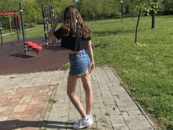 zitaelek 18 éves társkereső profilképe