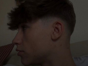matethebest 18 éves társkereső profilképe