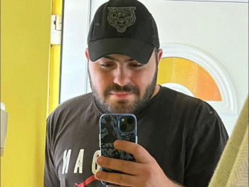 Pongó Róbert 24 éves társkereső profilképe