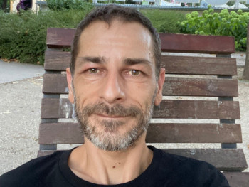 vthom 41 éves társkereső profilképe
