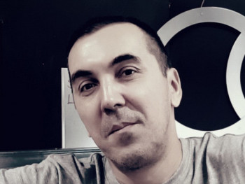 Jozzef 45 éves társkereső profilképe