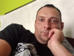 zsolt1990 - 34 éves társkereső fotója