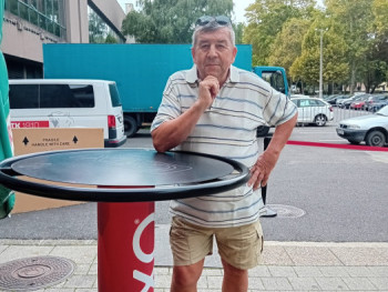 Szenxi 70 éves társkereső profilképe