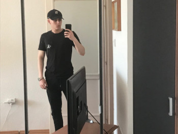 kornel69 19 éves társkereső profilképe