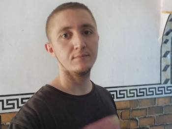 zozo1992 33 éves társkereső profilképe