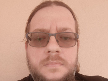 Eudon 42 éves társkereső profilképe