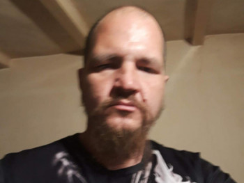 Zsulci 42 éves társkereső profilképe