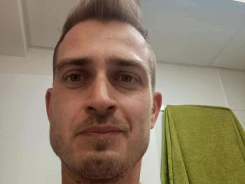 Attila19910712 34 éves társkereső profilképe