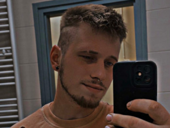 Majszi 23 éves társkereső profilképe