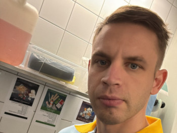 lorand dorogi 30 éves társkereső profilképe