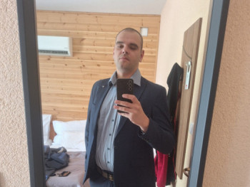 gabor9604 29 éves társkereső profilképe