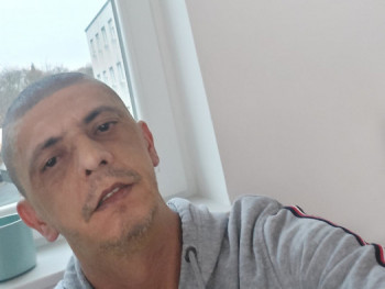 levi210 44 éves társkereső profilképe