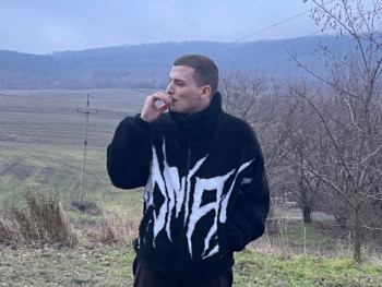 krinyo 21 éves társkereső profilképe