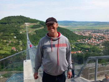 attisomnak82 43 éves társkereső profilképe