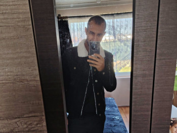 xixo33 32 éves társkereső profilképe