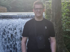 25tomi25 - 25 éves társkereső fotója