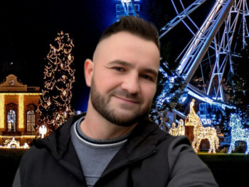 cyber 44 éves társkereső profilképe