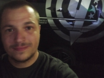 Tino93 32 éves társkereső profilképe