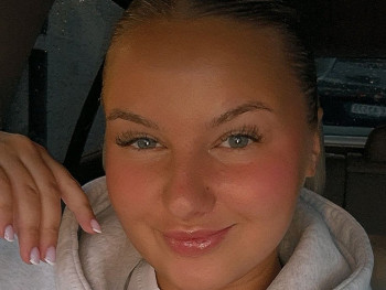 Elenanwa 45 éves társkereső profilképe