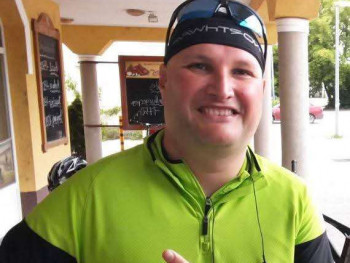 József7912 46 éves társkereső profilképe