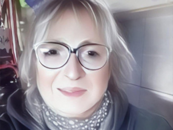 Tündi 61 éves társkereső profilképe