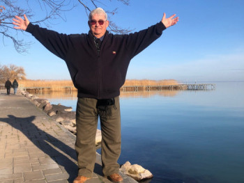 aksup 76 éves társkereső profilképe