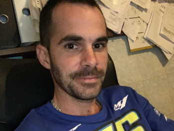 maganyospasi 42 éves társkereső profilképe