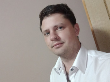 Péterr 29 éves társkereső profilképe