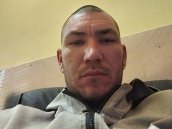 zoli2797 28 éves társkereső profilképe